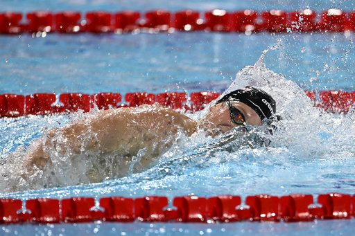 U.S. swimmer Gretchen Walsh expands her trophy haul at the world short course championships.