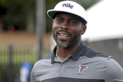 Michael Vick in discussions with Sacramento State and Norfolk State regarding head coaching positions