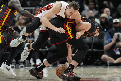 Hawks forward Larry Nance Jr. set to undergo surgery for fractured bone in right hand