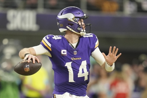 Darnold shines for Vikings, recording a career-best 377 yards in 27-25 victory against Packers