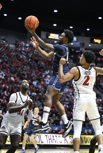 Anderson nails clutch 3-pointer in final seconds to propel Utah State over No. 20 San Diego State 67-66