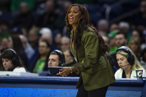 No. 3 Notre Dame women’s team dominates Virginia to celebrate Olivia Miles’ 100th career victory.