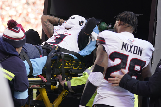 Texans receiver Tank Dell discharged from hospital and returning to Houston following serious knee injury