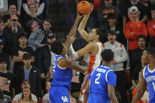 Wiggins, Schieffelin, and Clemson’s defense secure a 70-66 victory over No. 4 Kentucky