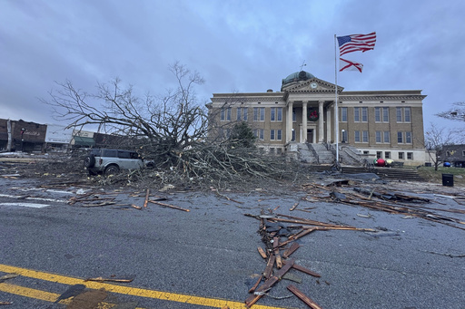 Severe weather system advances eastward; tornadoes in Texas and Mississippi result in 2 fatalities and 6 injuries.