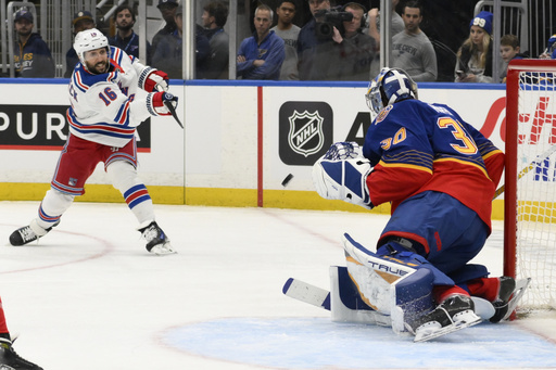 Thomas and Hofer lead the Blues to a 3-2 win against the Rangers