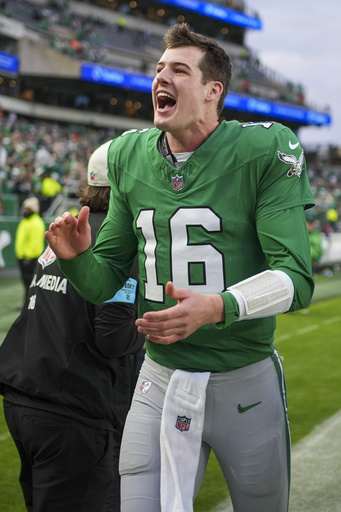 Eagles quarterback Tanner McKee retrieves his first career touchdown football thanks to fan assistance.