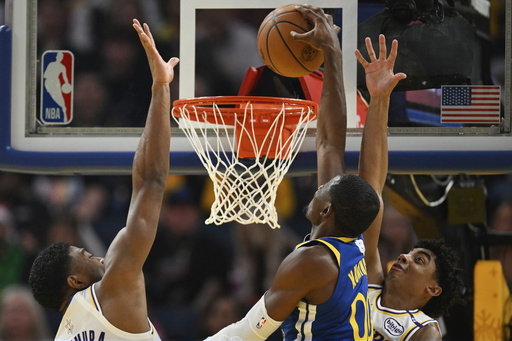 LeBron James notches 31 points in historic 19th Christmas Day matchup as Lakers edge past Curry and Warriors 115-113.