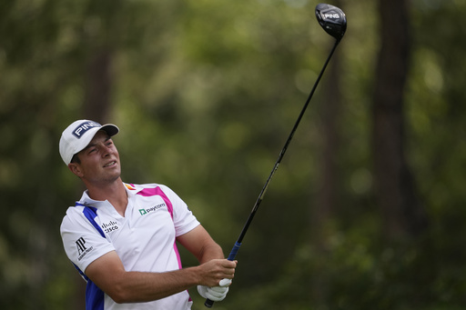 Viktor Hovland returns from a four-month hiatus to find his swing but suffers a toe injury in Hawaii.