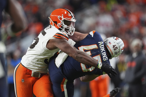 Browns superstar DE Myles Garrett delivers powerful message to underperforming team: “I’m not looking to rebuild.”