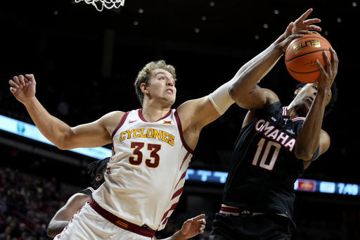 Keshon Gilbert contributes 16 points in No. 3 Iowa State’s 83-51 victory over Omaha.