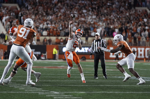 Klubnik falls short in Clemson’s homecoming playoff defeat against Texas