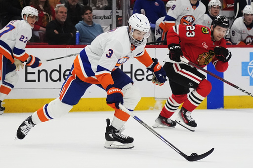 Islanders welcome back Barzal and Pelech in 5-3 defeat against Blackhawks