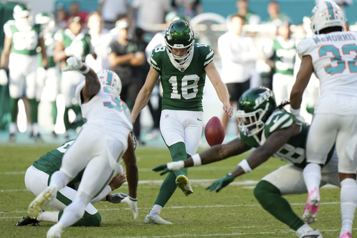 Jets continue facing challenges in winning and maintaining leads as another season without playoffs unfolds