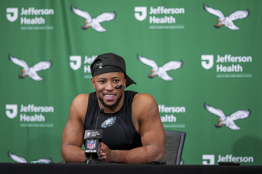 Eagles face a challenging choice between resting or utilizing running back Saquon Barkley.