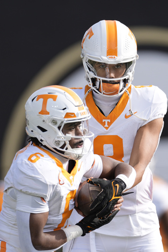 Rejuvenated Dylan Sampson ready to assist No. 7 Vols in beginning CFP journey against No. 6 Ohio State