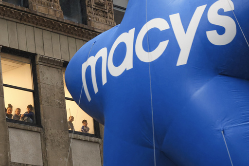 Macy’s enhances financial oversight following employee’s concealment of a $151 million error.