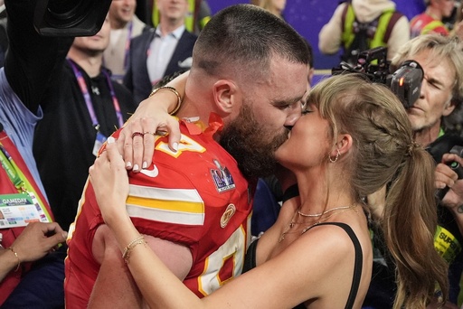 Travis Kelce of the Chiefs leads fan voting for the 2025 Pro Bowl Games.