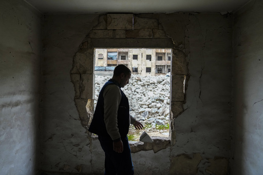 A Syrian refugee hurries back to his homeland after ten years in Turkey, only to face harsh realities.