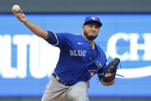 Toronto Blue Jays and reliever Yimi García reach a two-year deal worth $15 million, according to AP insider.