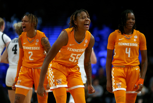 Lady Vols Break into AP Women’s Top 25 Fueled by Aggressive Pressing Strategy