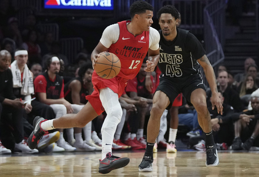 Heat’s Dru Smith to undergo MRI following exit from Brooklyn game due to left leg injury