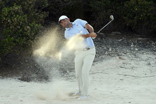 Scottie Scheffler withdraws from Hawaii PGA Tour opener after injuring his right hand on broken glass.