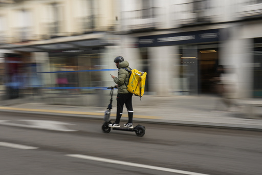 Glovo to Transition Its Spanish Delivery Drivers to Full-Time Employment