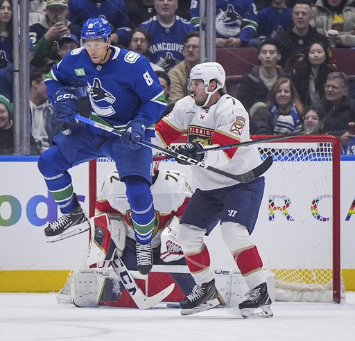 Lankinen records 27 saves for third shutout of the season as Canucks defeat Panthers 4-0.