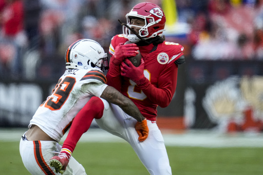 Chiefs quarterback Mahomes and wide receiver Marquis Brown anticipated to participate in Saturday’s afternoon game versus the Texans.