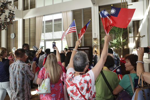 Taiwan’s leader holds discussions with Hawaii’s governor and Congressional representatives amid China’s disapproval.