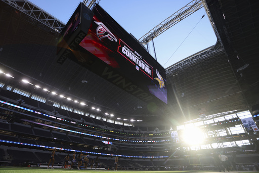 Cowboys welcome Bengals with open roof after falling debris disrupted initial setup for Texans game