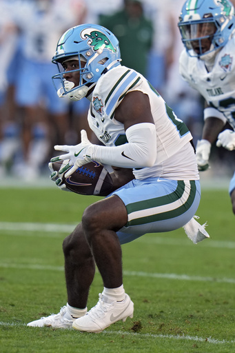 Lagway passes for 305 yards as Florida dominates Tulane 33-8 in the Gasparilla Bowl