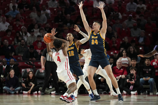 Terrance Arceneaux contributes off the bench as No. 15 Houston dominates Toledo 78-49