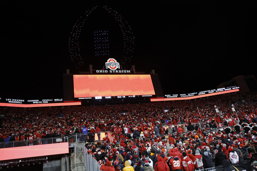 Howard connects with Smith for 2 touchdown passes as Ohio State dominates Tennessee 42-17 in the CFP showdown.