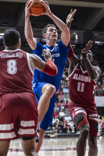 Mark Sears nets 27 points as No. 7 Alabama triumphs over Creighton 83-75