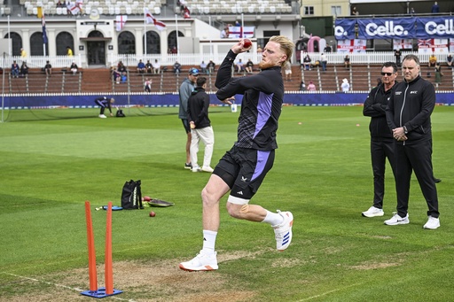 New Zealand elects to bowl first after winning the toss in the second Test against England, Stokes pleased to bat.