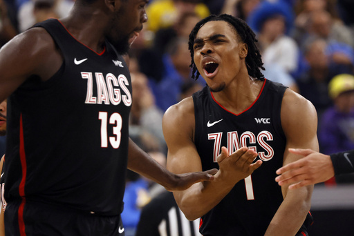 Dailey guides No. 22 UCLA past 14th-ranked Gonzaga 65-62 in inaugural college basketball matchup at Intuit Dome