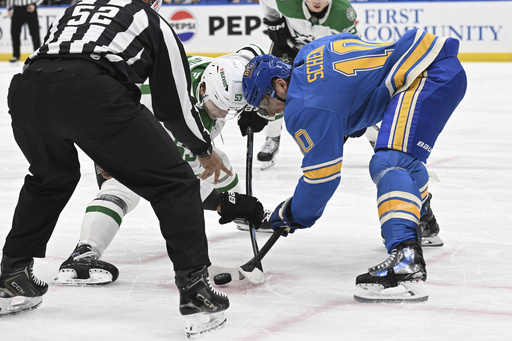 DeSmith records 33 saves in second shutout of the season as Stars defeat Blues 2-0