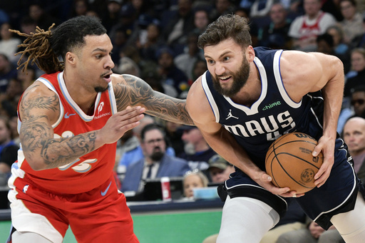 Maxi Kleber suffers right foot fracture, leaving Dallas Mavericks with just one center option.