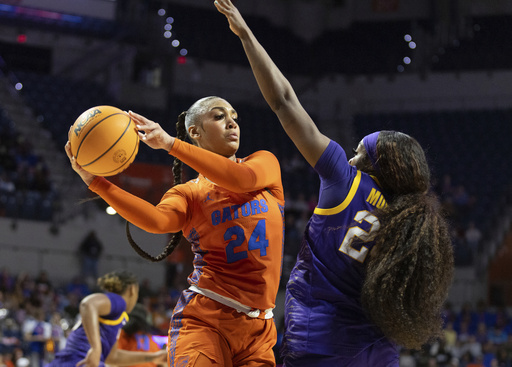 Mikaylah Williams nets 22 points as No. 5 LSU remains undefeated, defeating Florida 80-63 with Shaquille O’Neal in attendance.