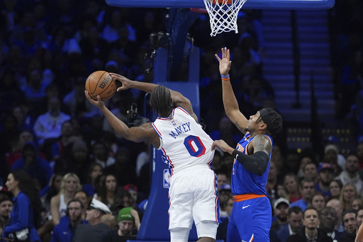 Brunson nets 16 of his 38 points in the final quarter and overtime, propelling Knicks to a 125-119 victory over 76ers.