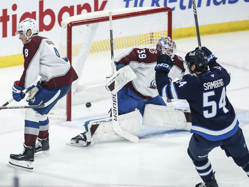 Hellebuyck records his 6th shutout this season in the Jets’ 3-0 victory over the Avalanche.