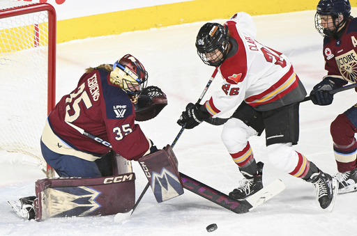 Marie-Philip Poulin records hat trick in Victoire’s 4-1 victory against Charge