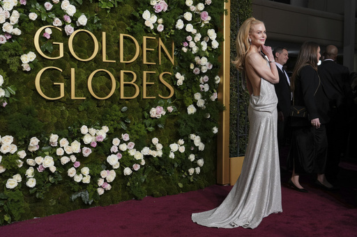 Nicole Kidman arrives at the 82nd Golden Globes 