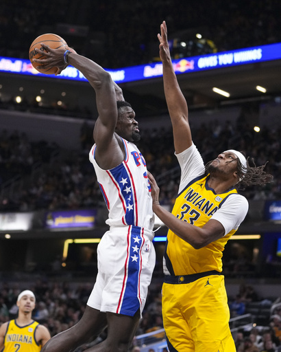 Pascal Siakam leads the rising Pacers with 21 points in a 115-102 victory over the depleted 76ers.