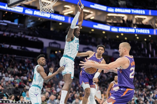 LaMelo Ball nets 32 points in Hornets’ 115-104 victory over Suns, ending 10-game skid.