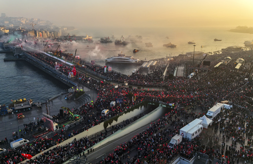 Massive protests erupt in Istanbul against the Gaza conflict