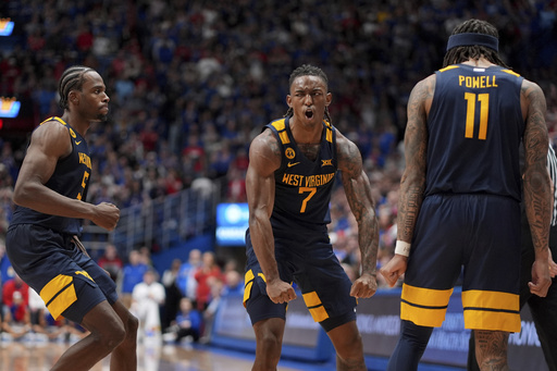 Javon Small tops Big 12 scoring charts, propelling West Virginia into the Top 25