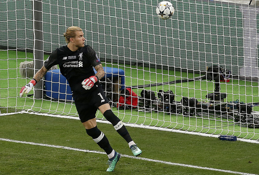 Former Liverpool keeper Loris Karius seeks career revival at underperforming Schalke